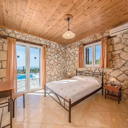 Violetta * Trapezaki (Kefalonia)